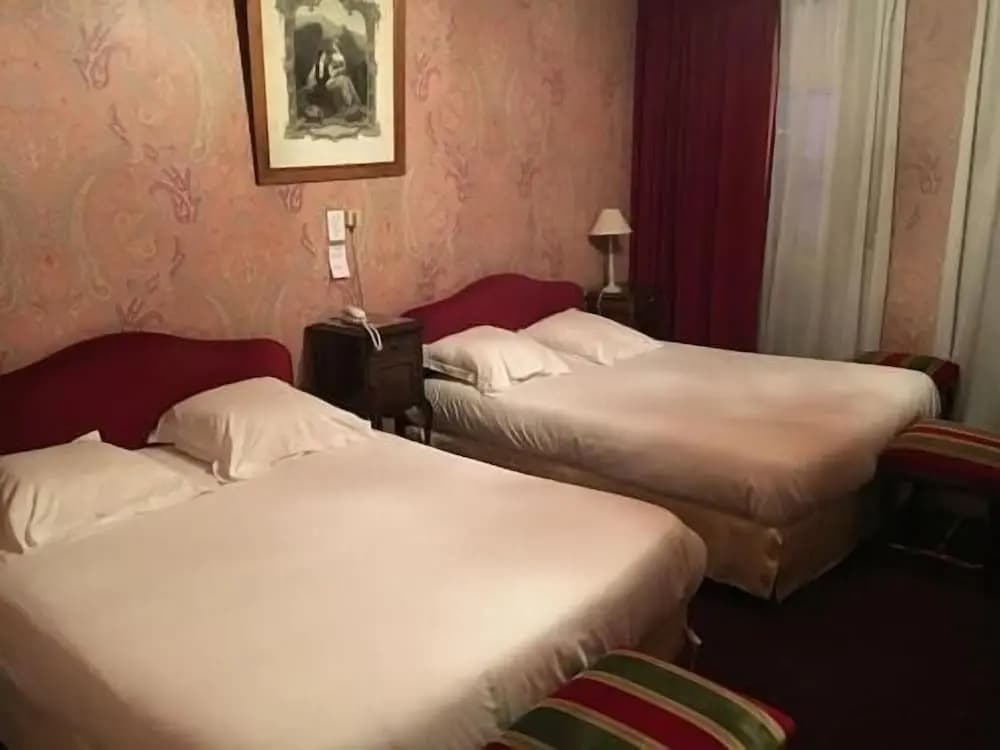 Logis Hotel De La Poste - Photo 2