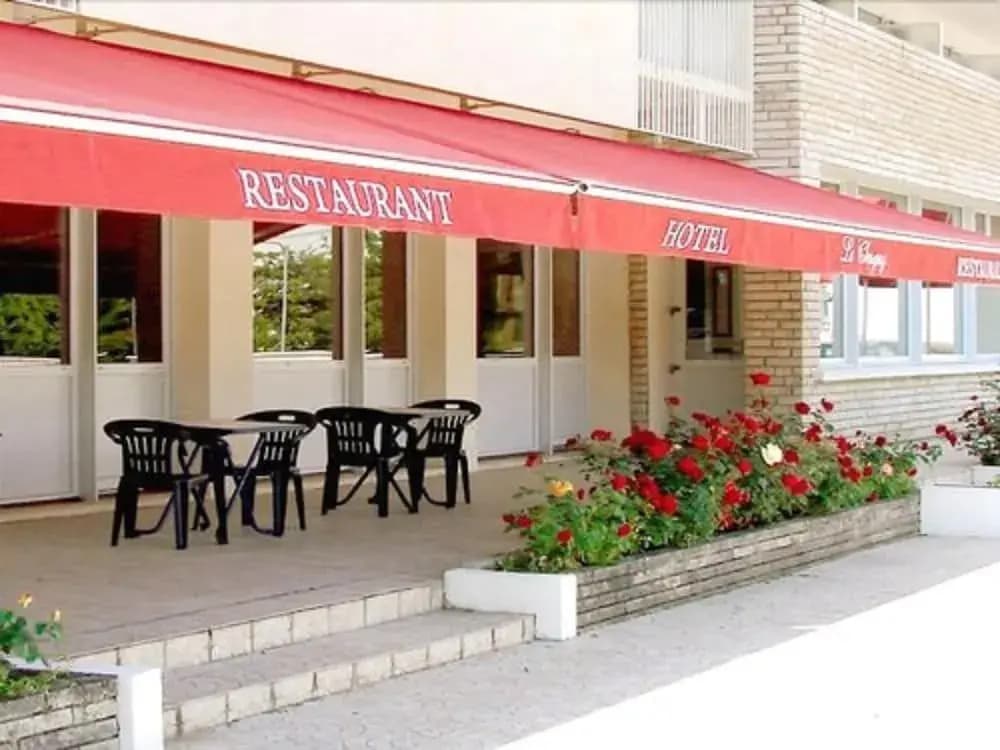 Hôtel Le Chagny - Photo 1