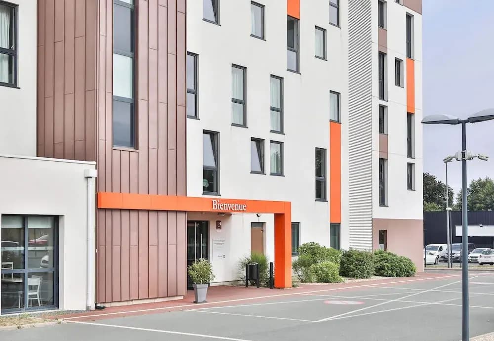 B&B Hotel Les Herbiers - Photo 1