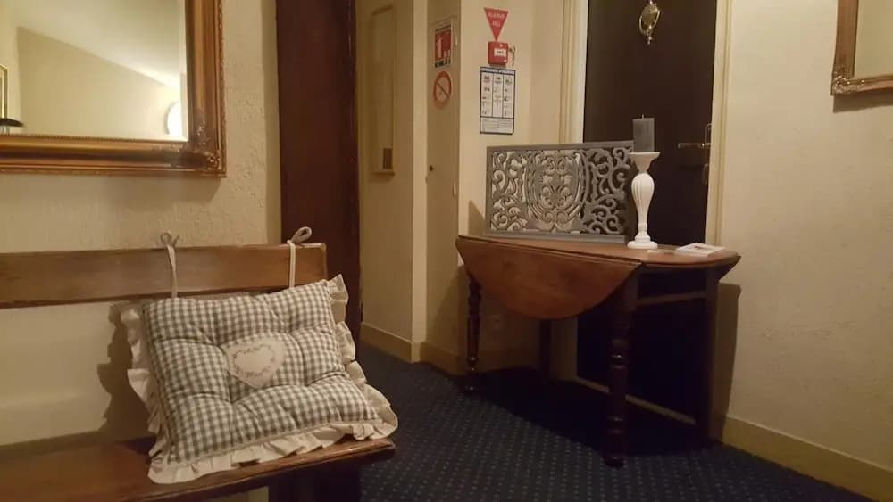 Hôtel Le Gonfalon - Miniature 8