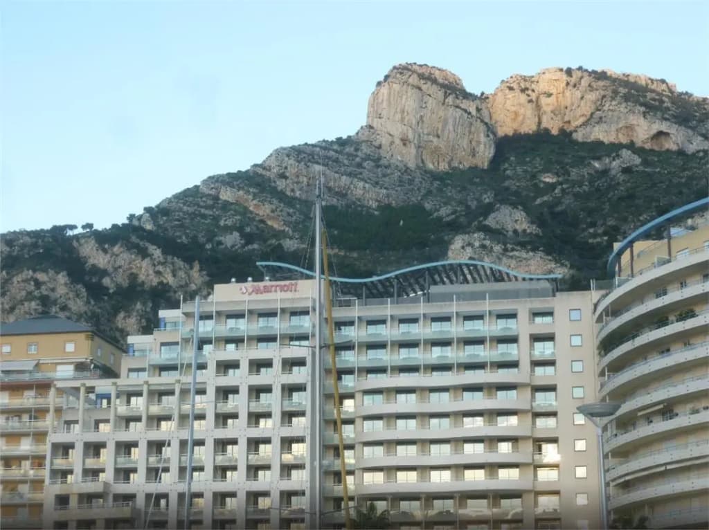 Riviera Marriott La Porte de Monaco - Photo 1