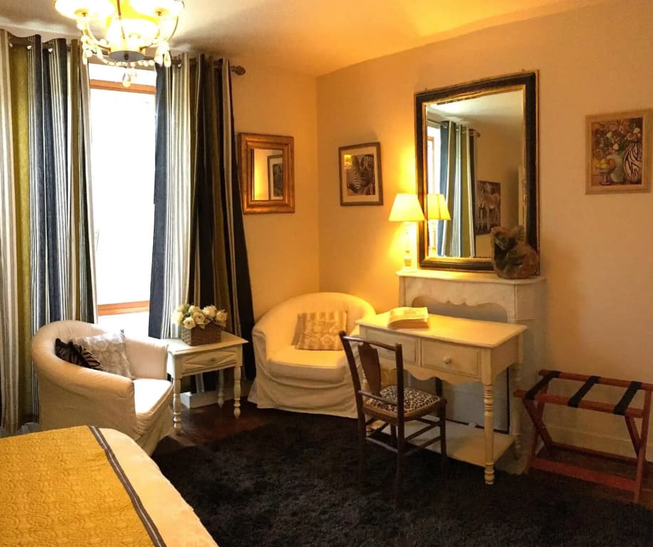 La Roseraie - Photo 1