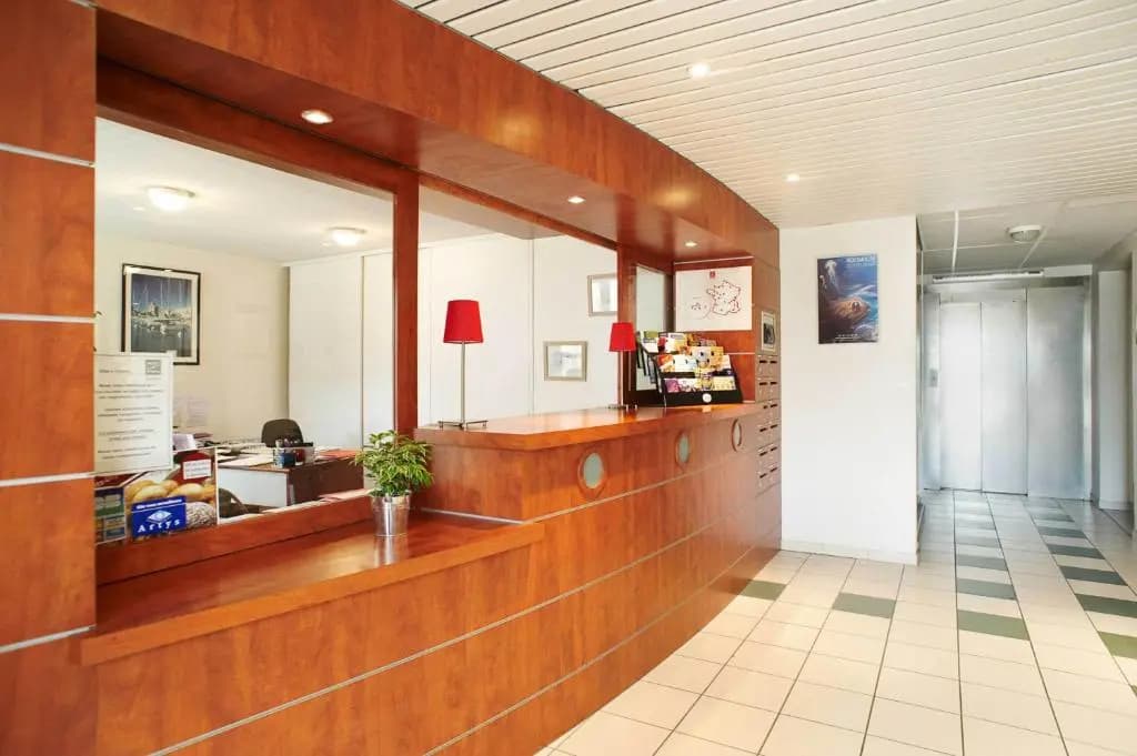 Séjours & Affaires La Rochelle Les Minimes - Photo 2