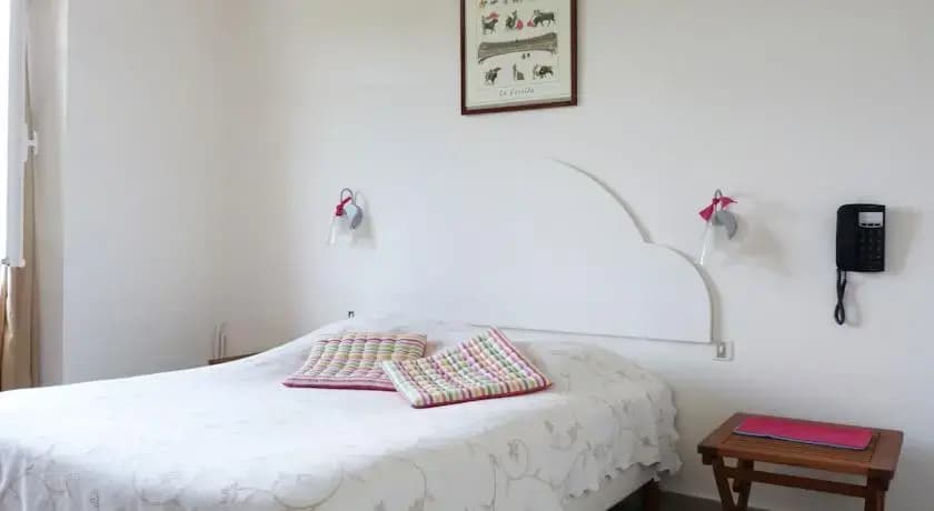Hotel Iguzkian - Photo 3