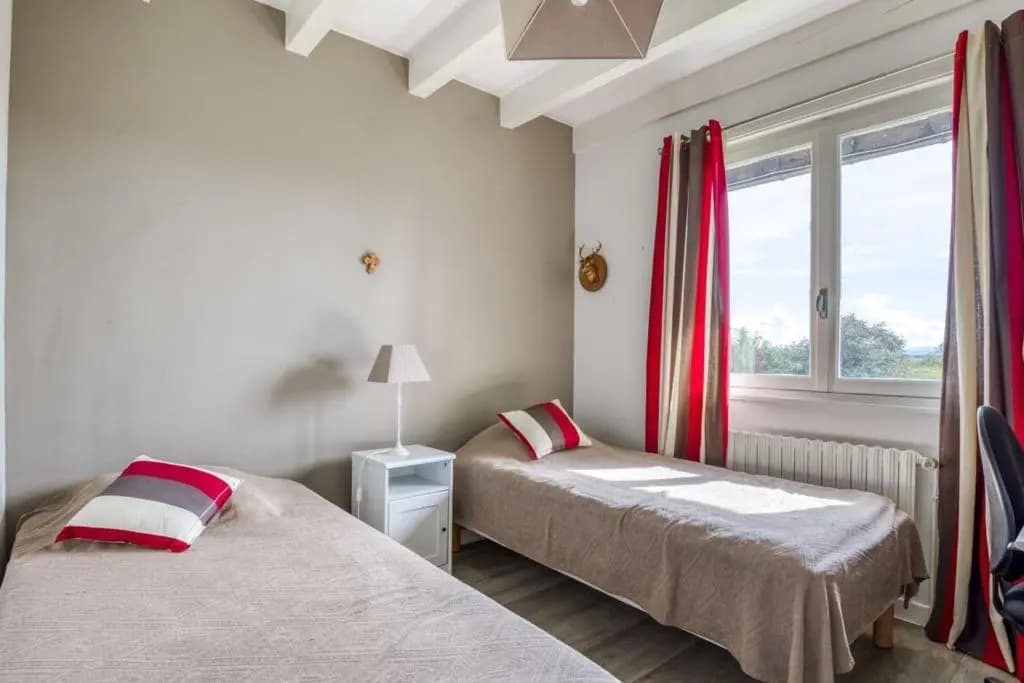 Family villa at 1H15 from Lyon - Photo 5