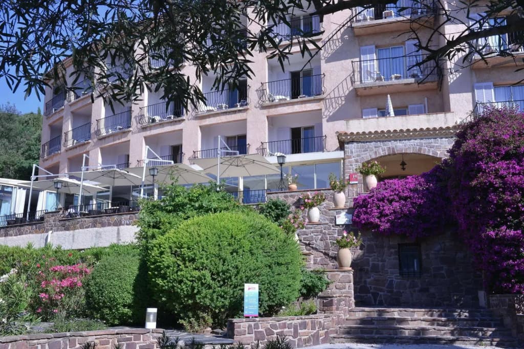Hôtel du Parc - Photo 1