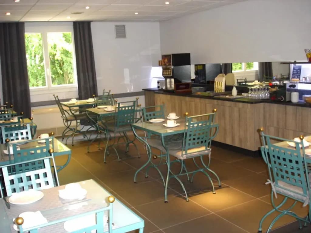 Hotel du Lac - Miniature 7