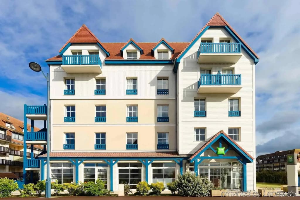 Hotel ibis Styles Deauville Villers Plage - Photo 1
