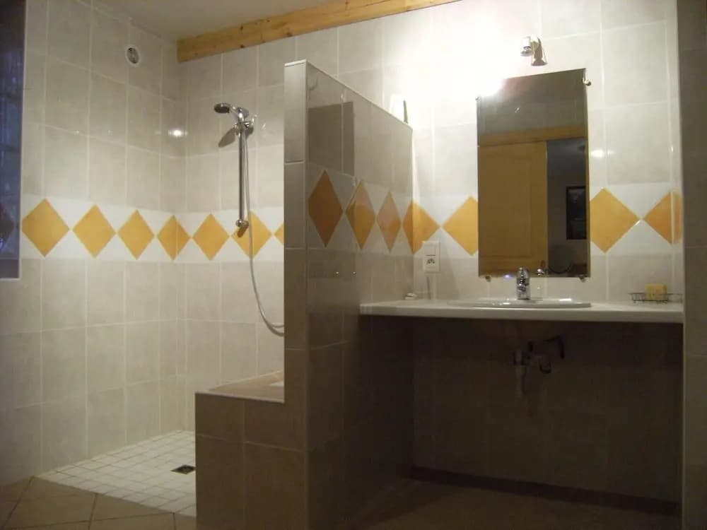 Chambres d'Hotes Larnaudie - Miniature 7