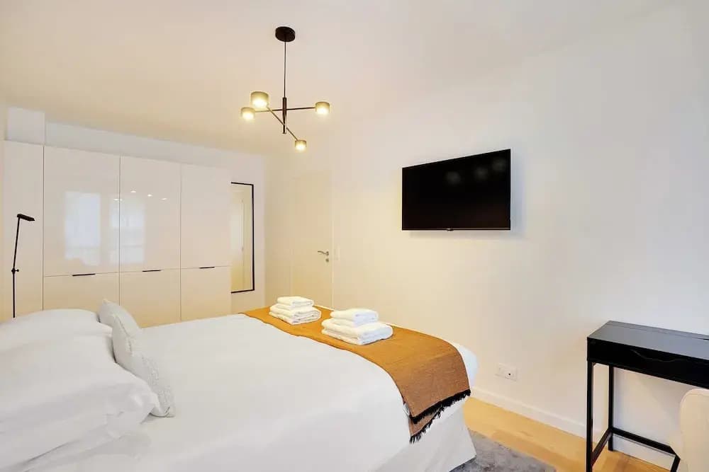 Sleek Apartment in Levallois-perret - Photo 2