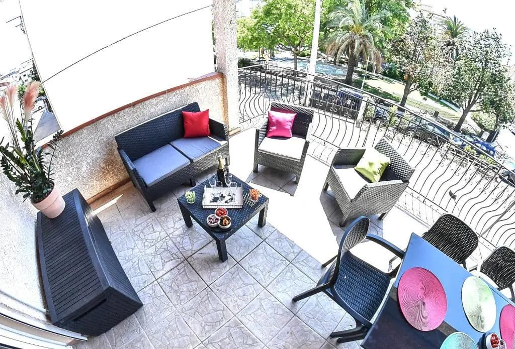 Spacieux T5, Terrasse, Proche Centre,Parking Prive - Miniature 6