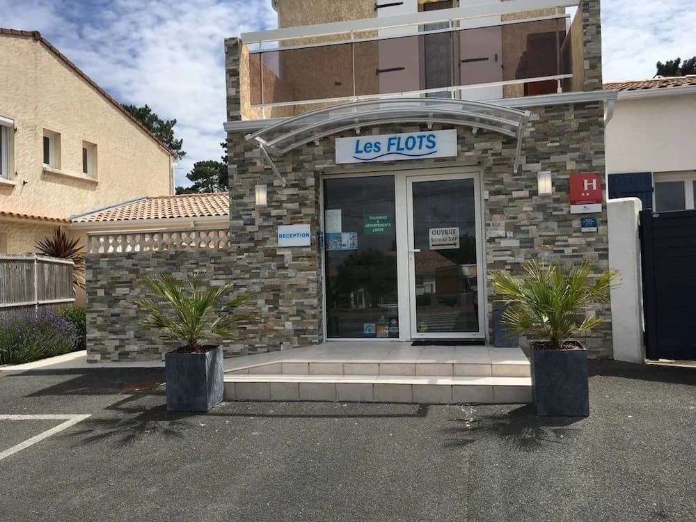 Hôtel Résidence les Flots - Photo 1