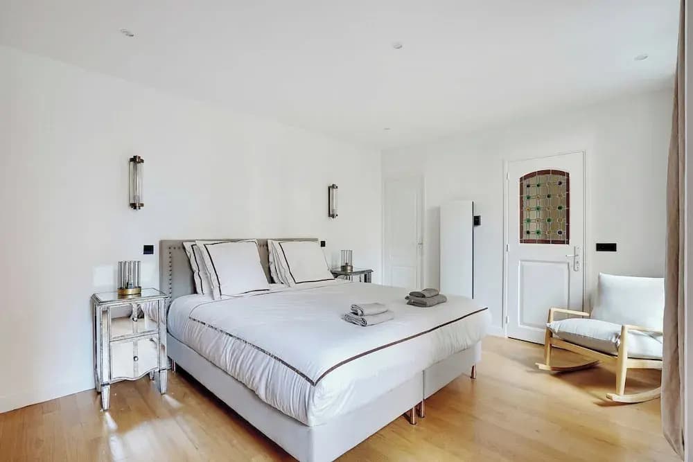 Chic 2BR Retreat for 4P- Heart of Invalides - Photo 3
