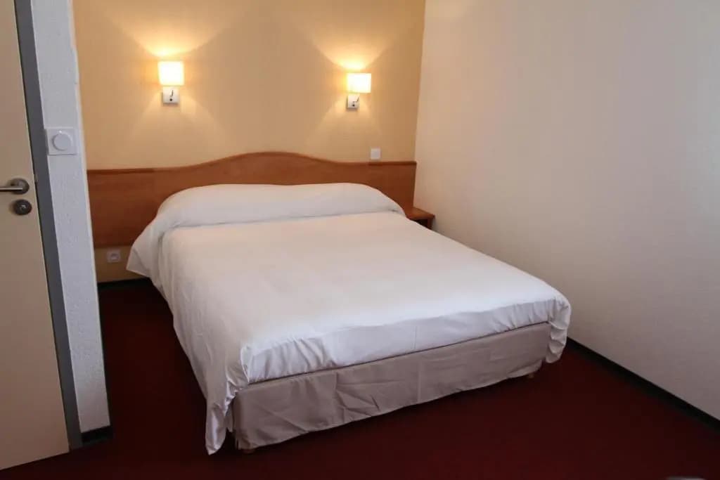 Brit Hotel Confort Villeneuve Sur Lot - Miniature 7