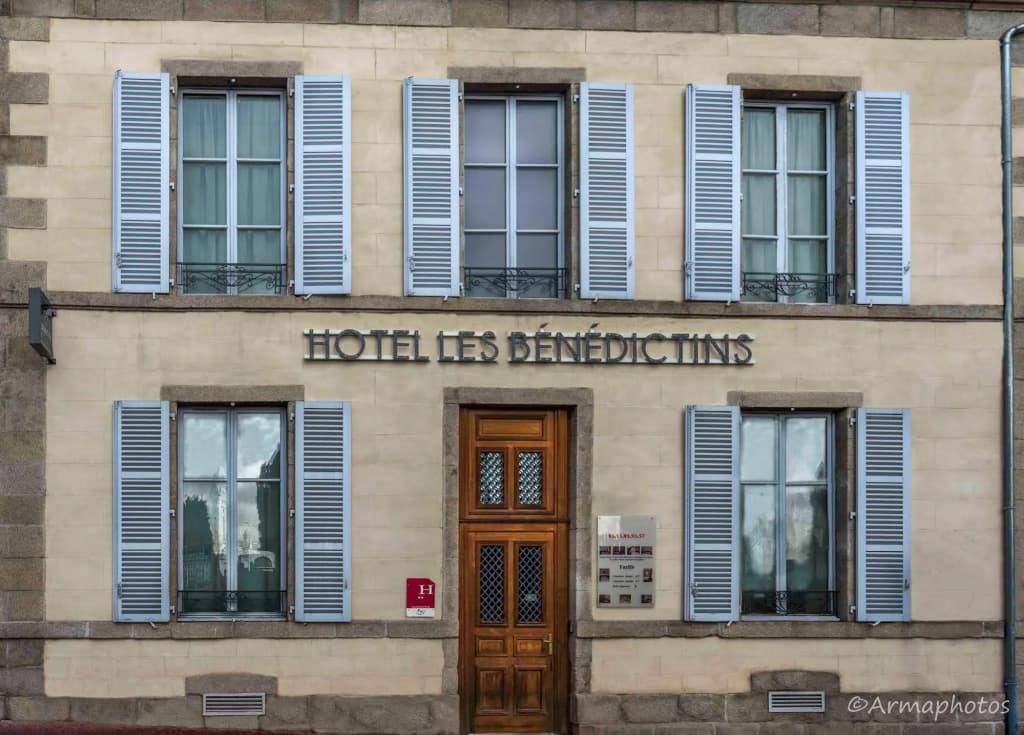 Hotel Les Benedictins - Photo 1