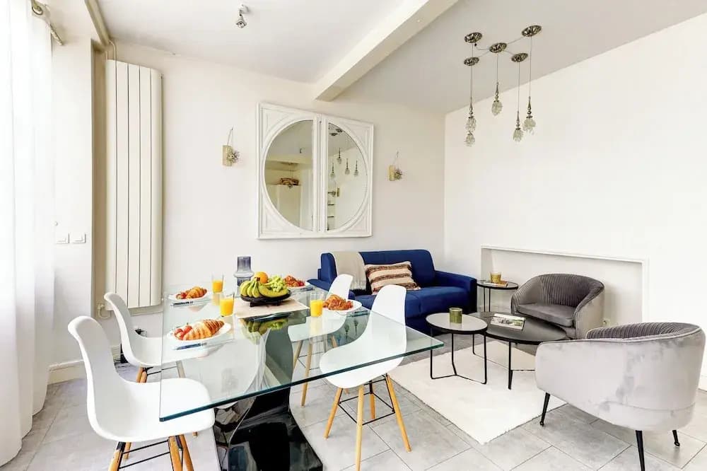 Stylish 1BR by Luxembourg Garden - Miniature 6