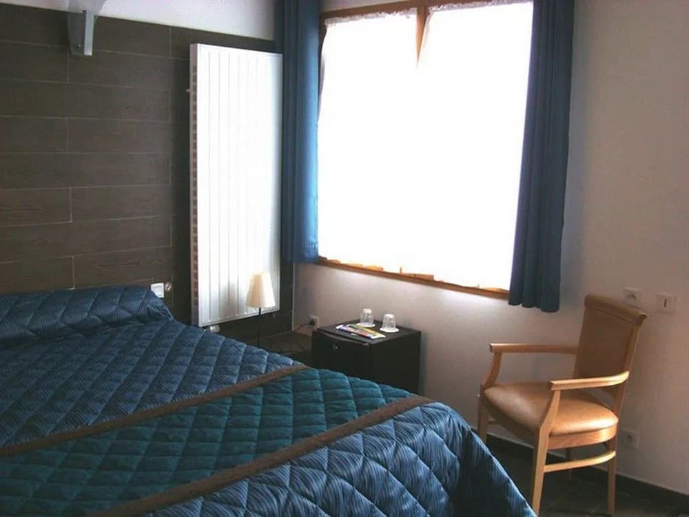 Motel Savinien - Photo 2