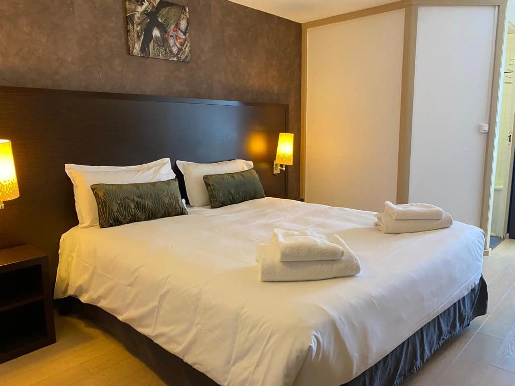 Shelder Hotel - Photo 4