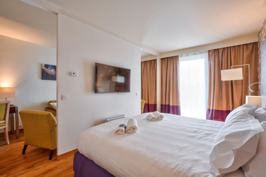 Clarion Paris CDG Airport Hotel - Photo 4