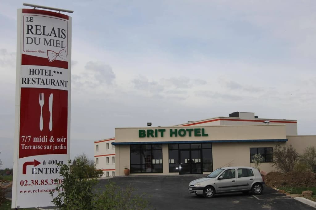 Brit Hotel Montargis - Photo 1