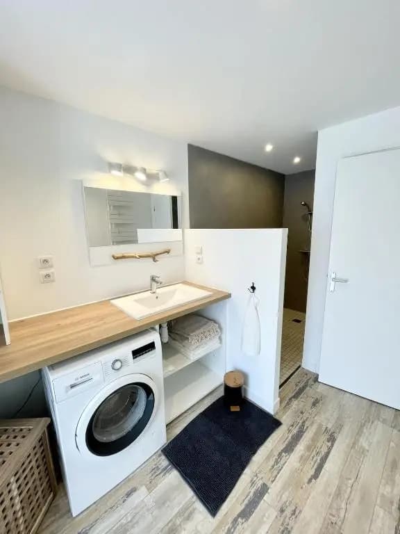 Jolie maison entièrement rénovée Proche plages - Photo 4