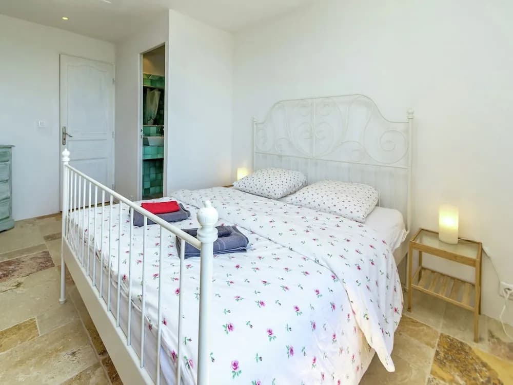 Quirky Villa in Contignac with a Private Pool - Photo 4