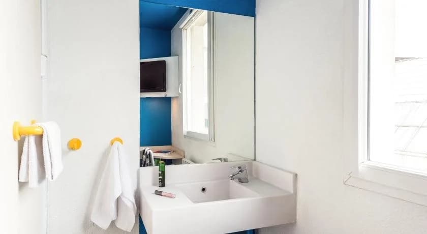 hotelF1 Cherbourg - Miniature 8