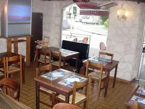 Hotel La Renaissance - Photo 1