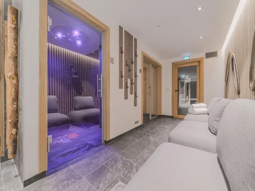 Apartment in Peisey With Stunning Mountain Views - Miniature 6