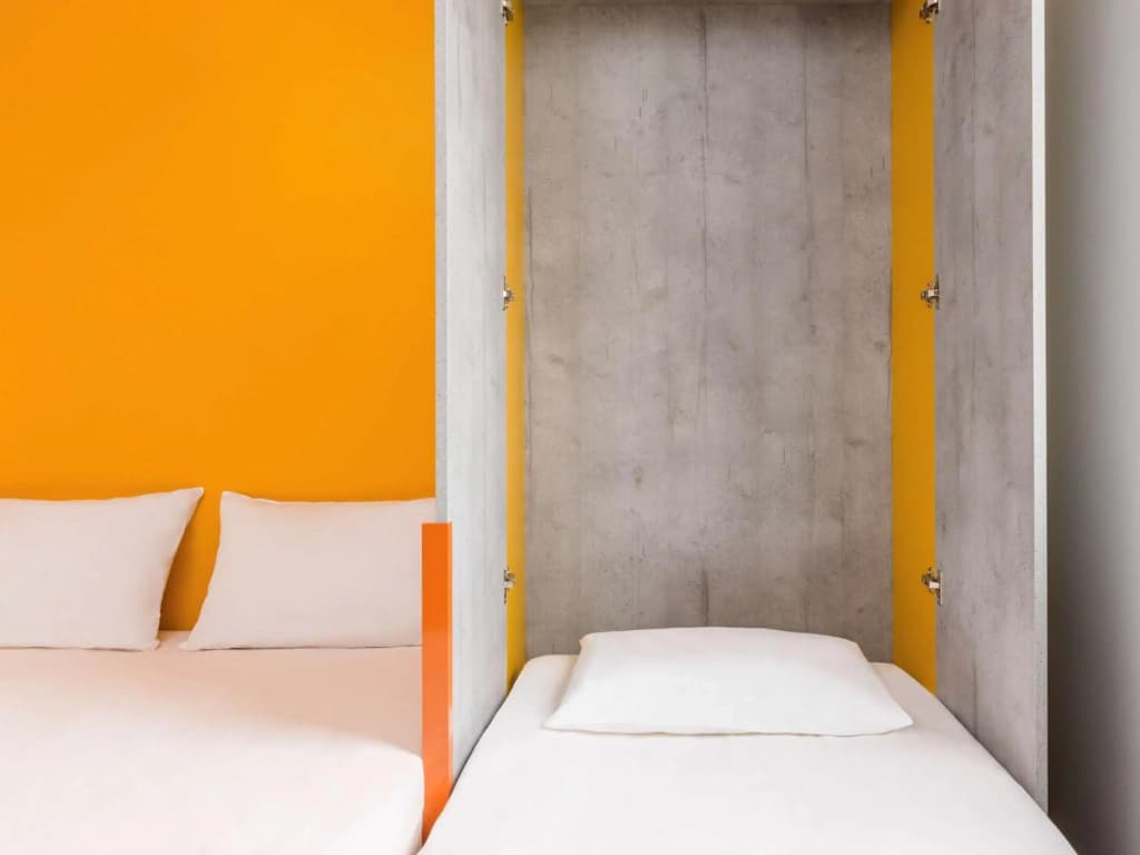 Ibis Budget Saint-Etienne Centre Gare Châteaucreux - Photo 2
