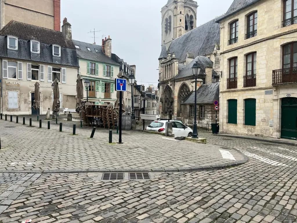 Petit F2 fonctionnel plein centre et proche gare - Photo 1