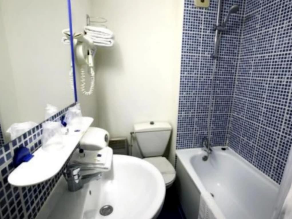 Sure Hotel by Best Western Calais Coquelles Tunnel s/ Manche - Miniature 8
