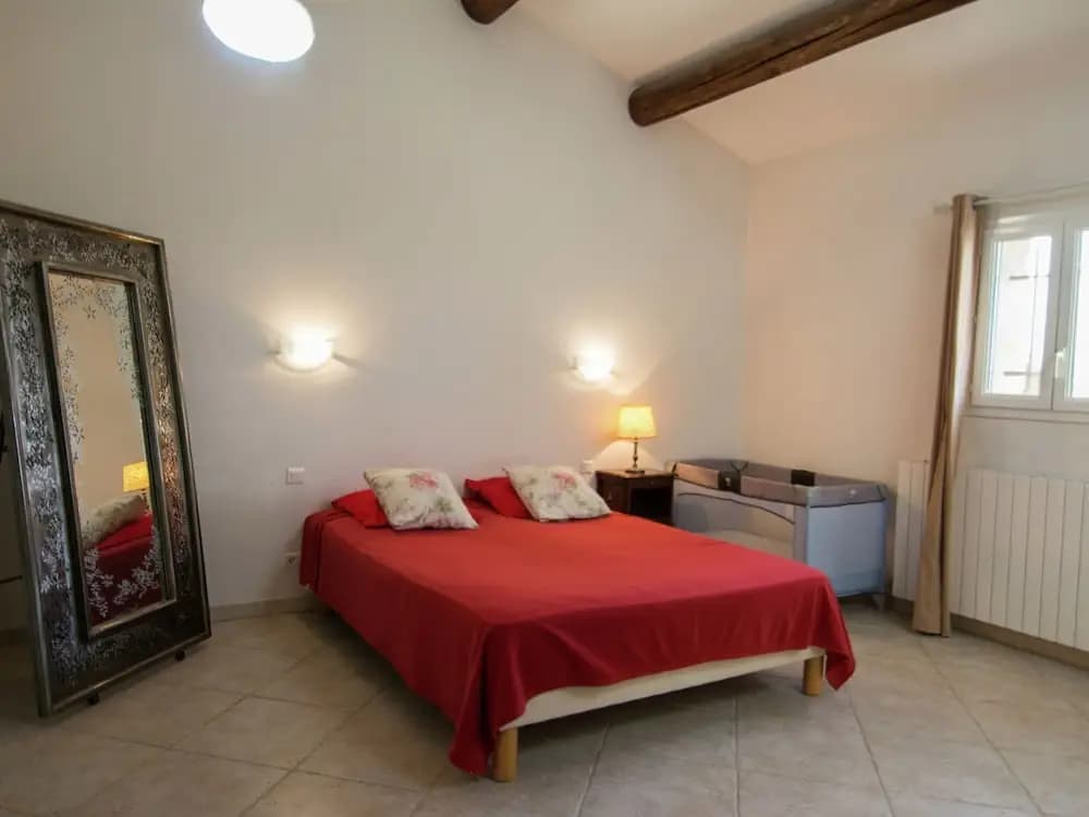 Welcoming Villa with Private Pool in Montfrin - Photo 4