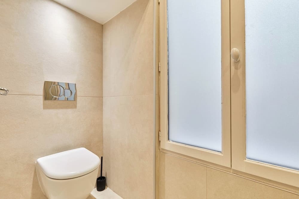 Amazing 3-bedroom Apartment - Center of Paris - Miniature 7
