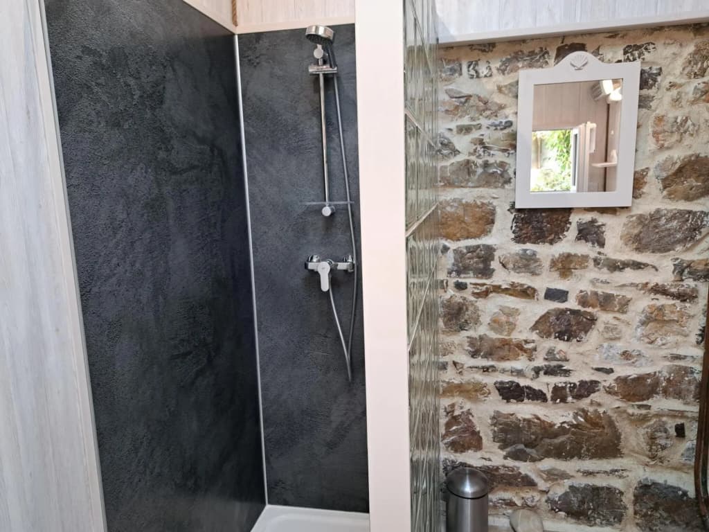 Breton Granite Stone House, Camaret-sur-mer - Miniature 7