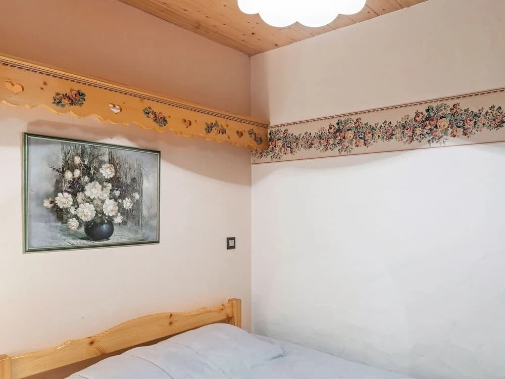 Beautiful Apartment in Champagny-en-Vanoise with Balcony - Photo 3