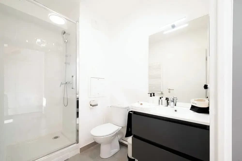 Modern Apartment -1br- 4P- Montreuil - Miniature 8