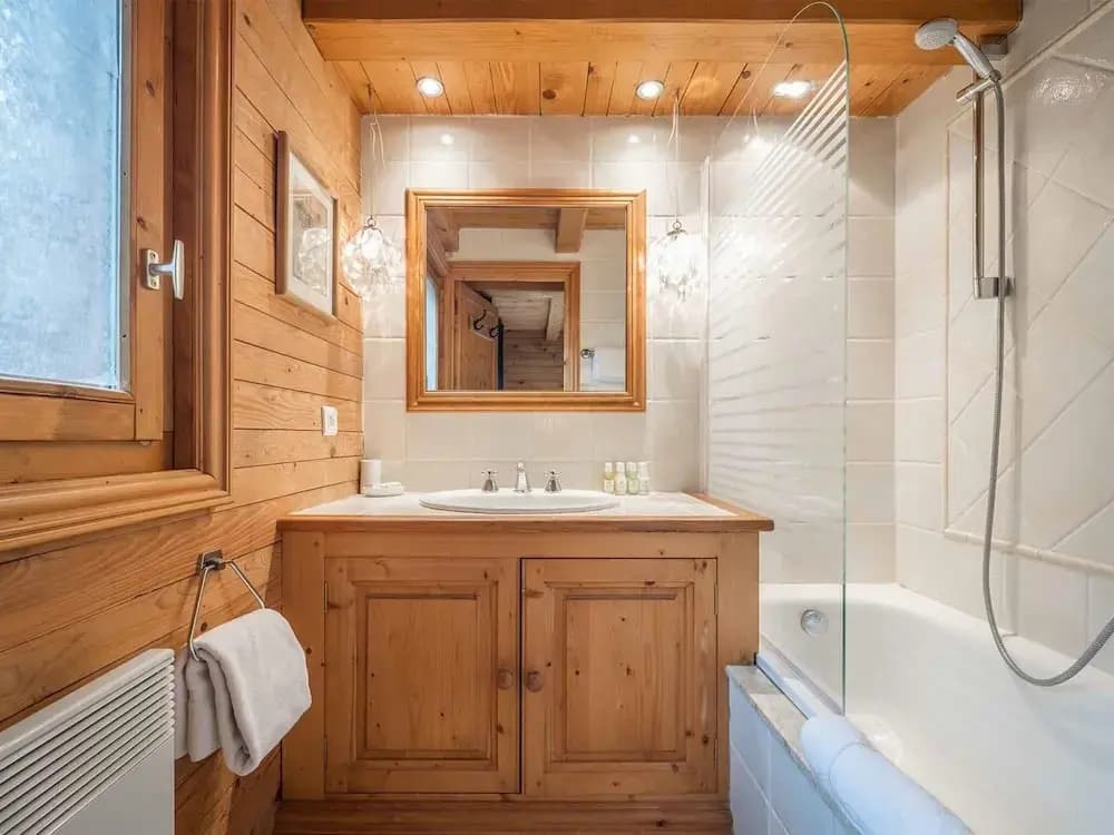 Large Chalet With Barrel Sauna and Whirlpool - Miniature 6