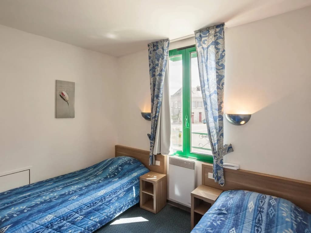 Logis Hotel Du Lac - Photo 3