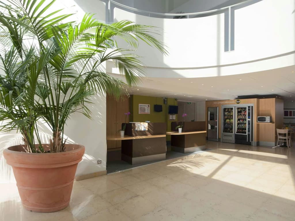 B&B HOTEL Lyon Centre Part-Dieu Gambetta - Photo 2
