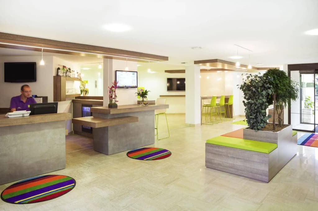 Hotel ibis Styles Niort Poitou Charentes - Photo 2