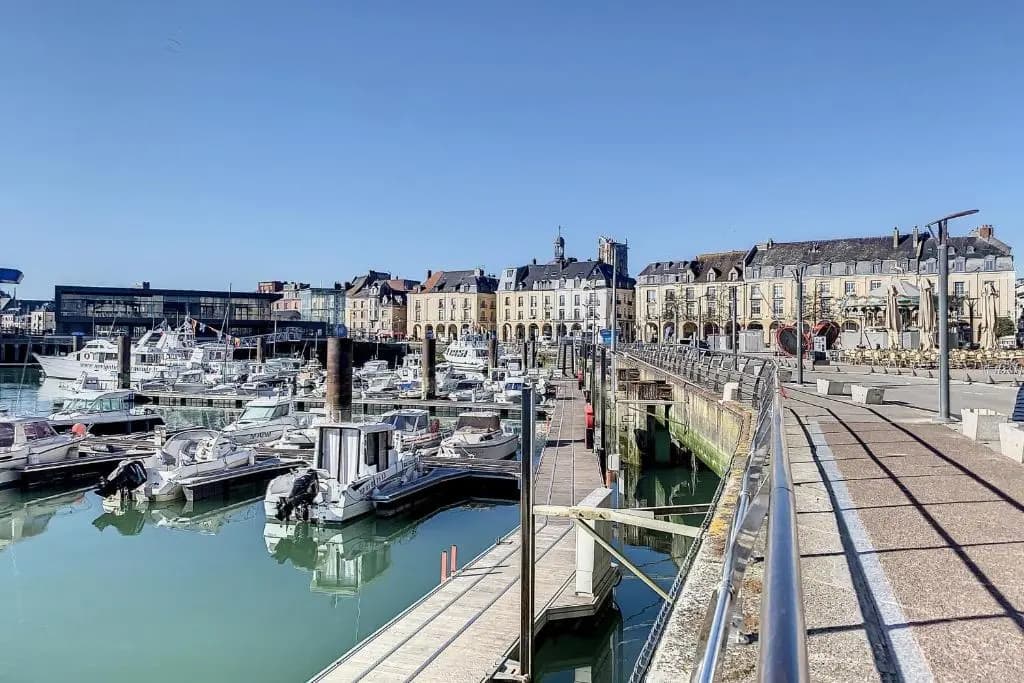 Entre Port et Mer au 1er étage - Photo 4