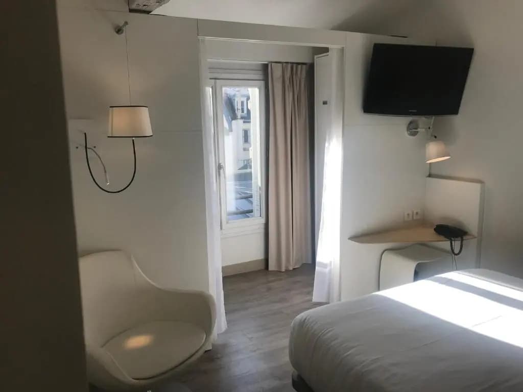 Hôtel Little Regina - Miniature 6