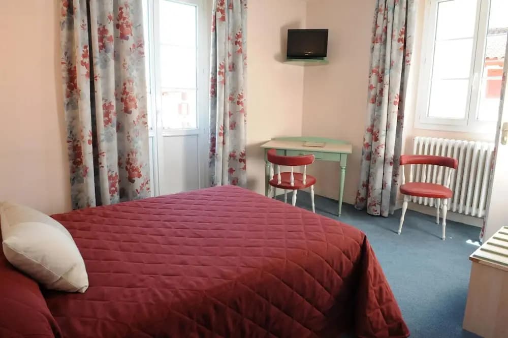 Hôtel Les Tilleuls - Photo 2
