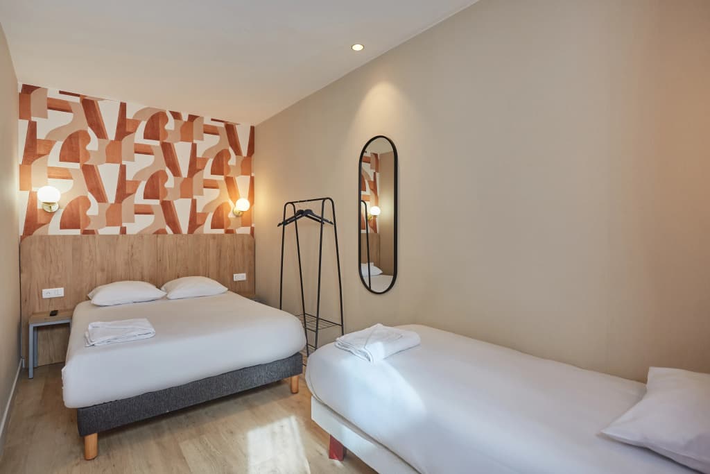 Merryl Hotel - Photo 4