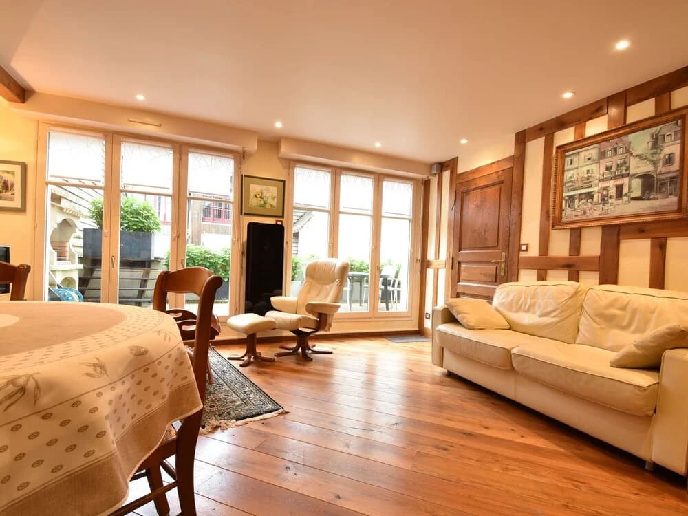 Cozy Apartment in Honfleur with a Private Garden - Photo 2