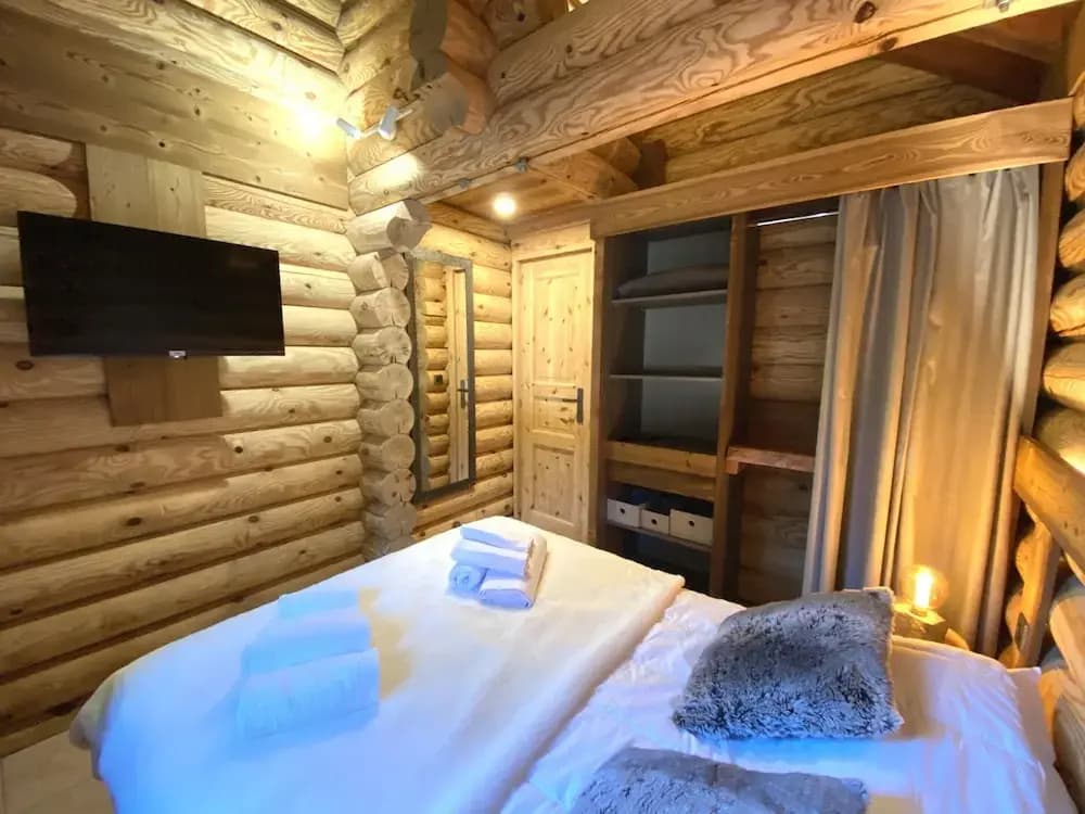 L'ours Blanc Chalet en Rondins - Miniature 8