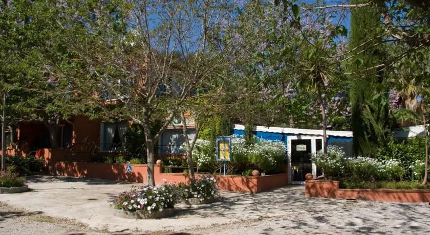 L’Auberge des Pins - Photo 2
