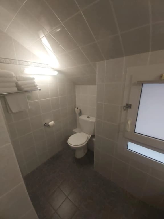 ibis Styles Bourg en Bresse Centre - Miniature 8