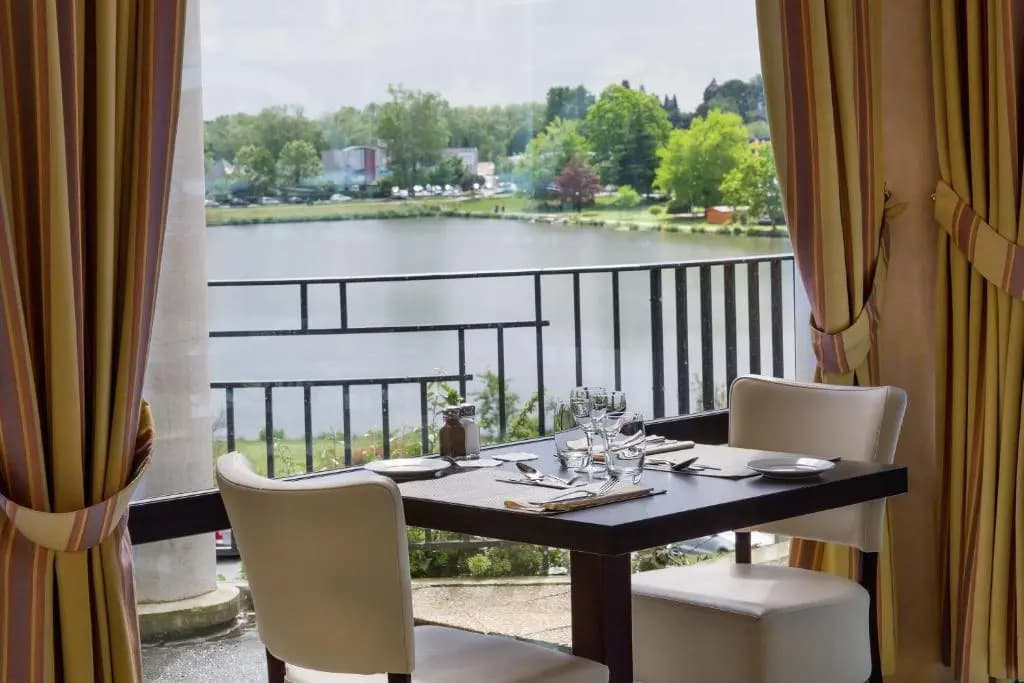 Brit Hotel du Lac - Miniature 7
